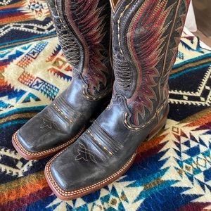 Ariat Womens 7.5 boots